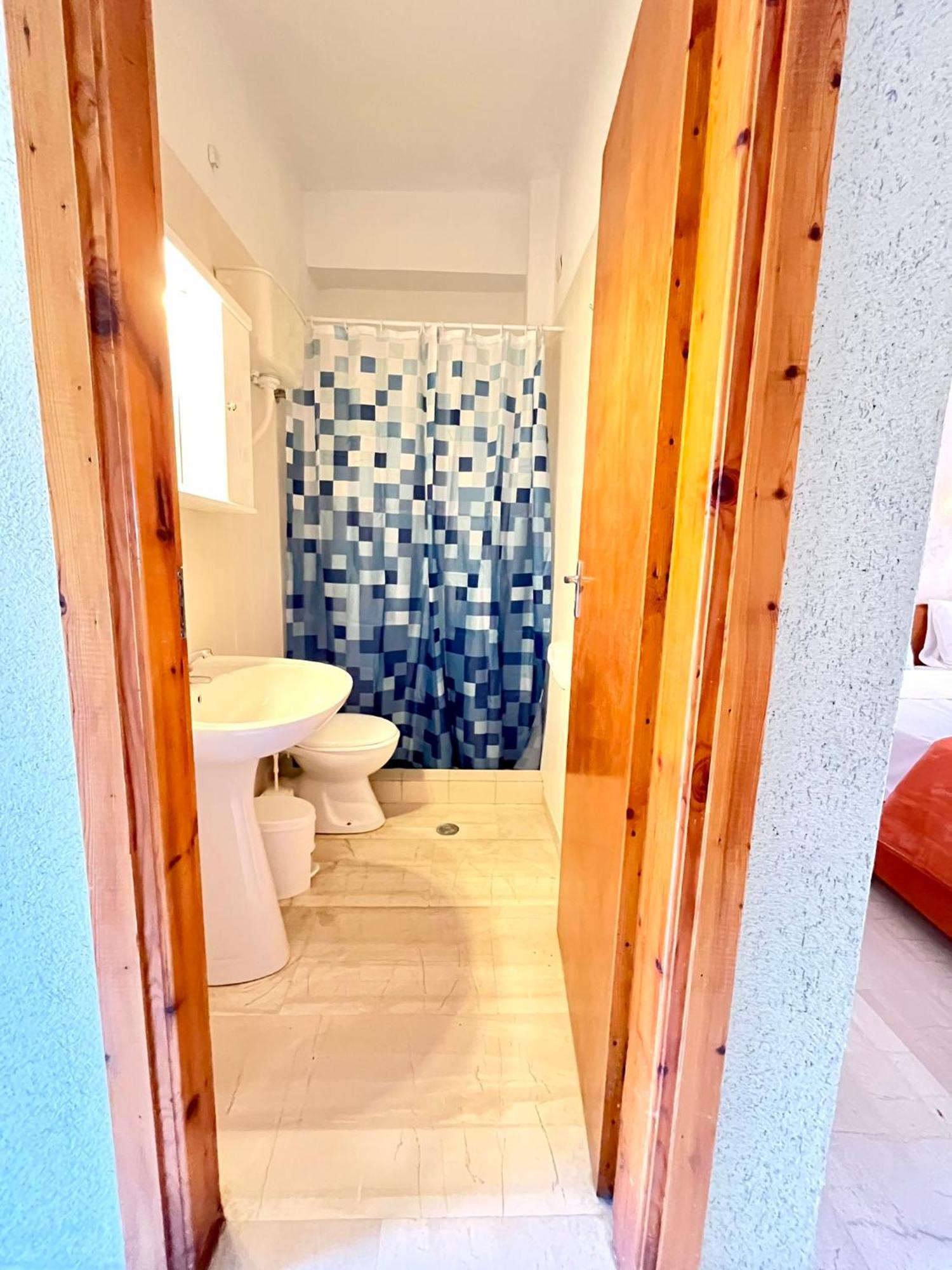 Oelia Rooms & Apartments Agia Marina  Buitenkant foto