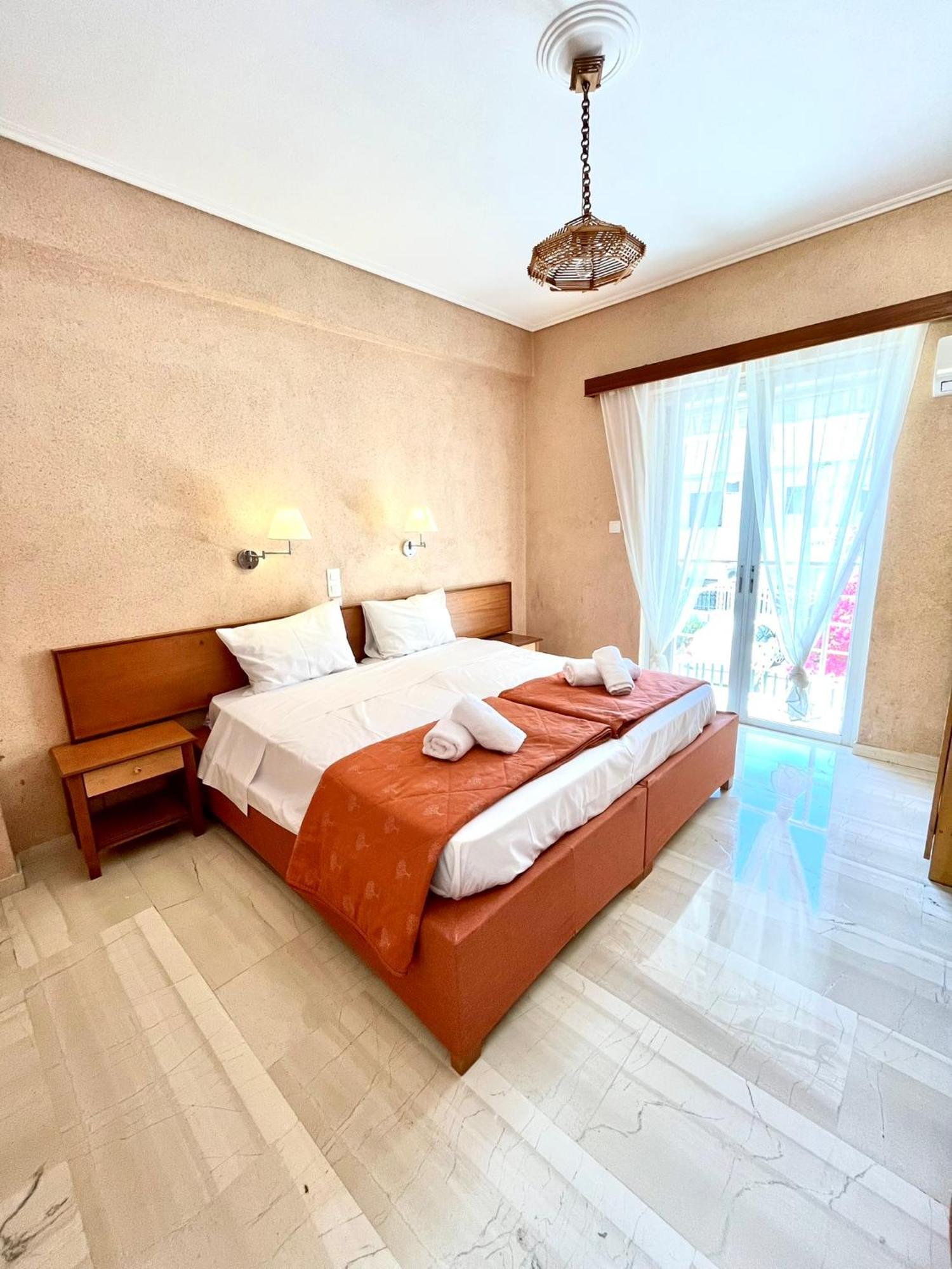 Oelia Rooms & Apartments Agia Marina  Buitenkant foto