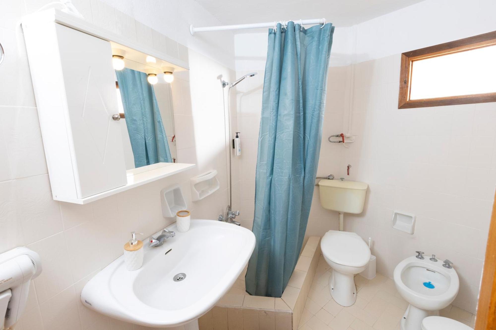 Oelia Rooms & Apartments Agia Marina  Buitenkant foto