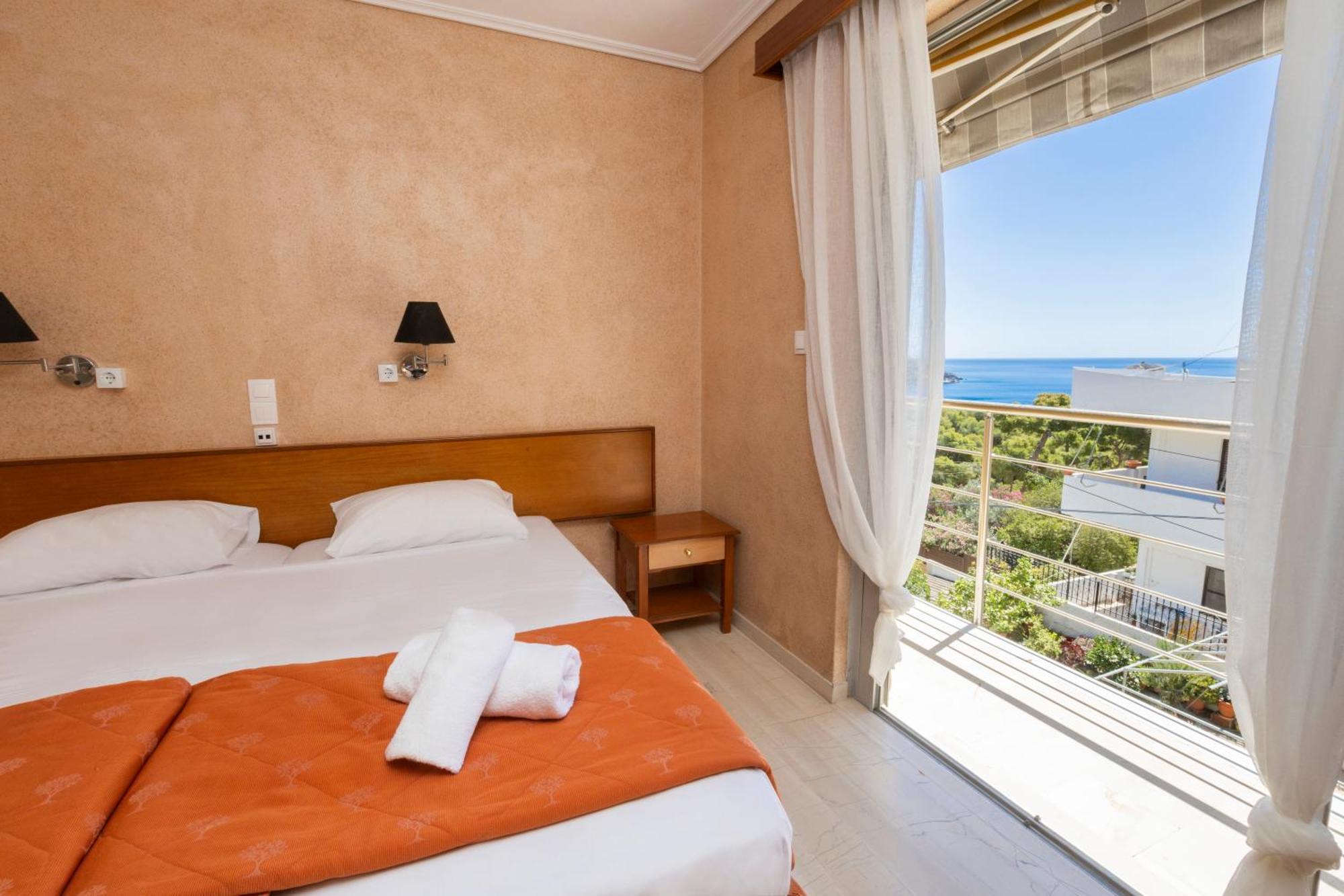 Oelia Rooms & Apartments Agia Marina  Buitenkant foto