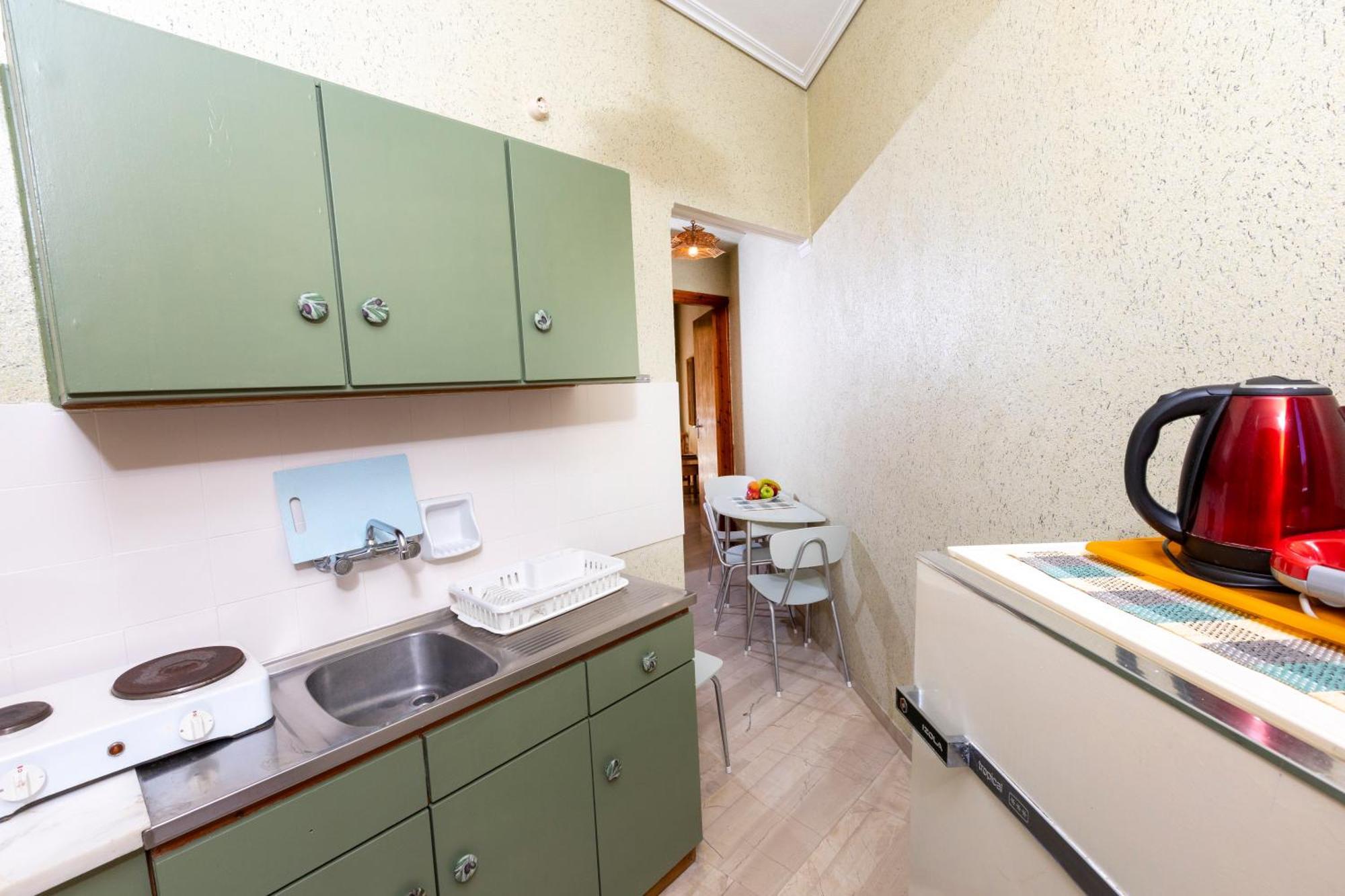 Oelia Rooms & Apartments Agia Marina  Buitenkant foto