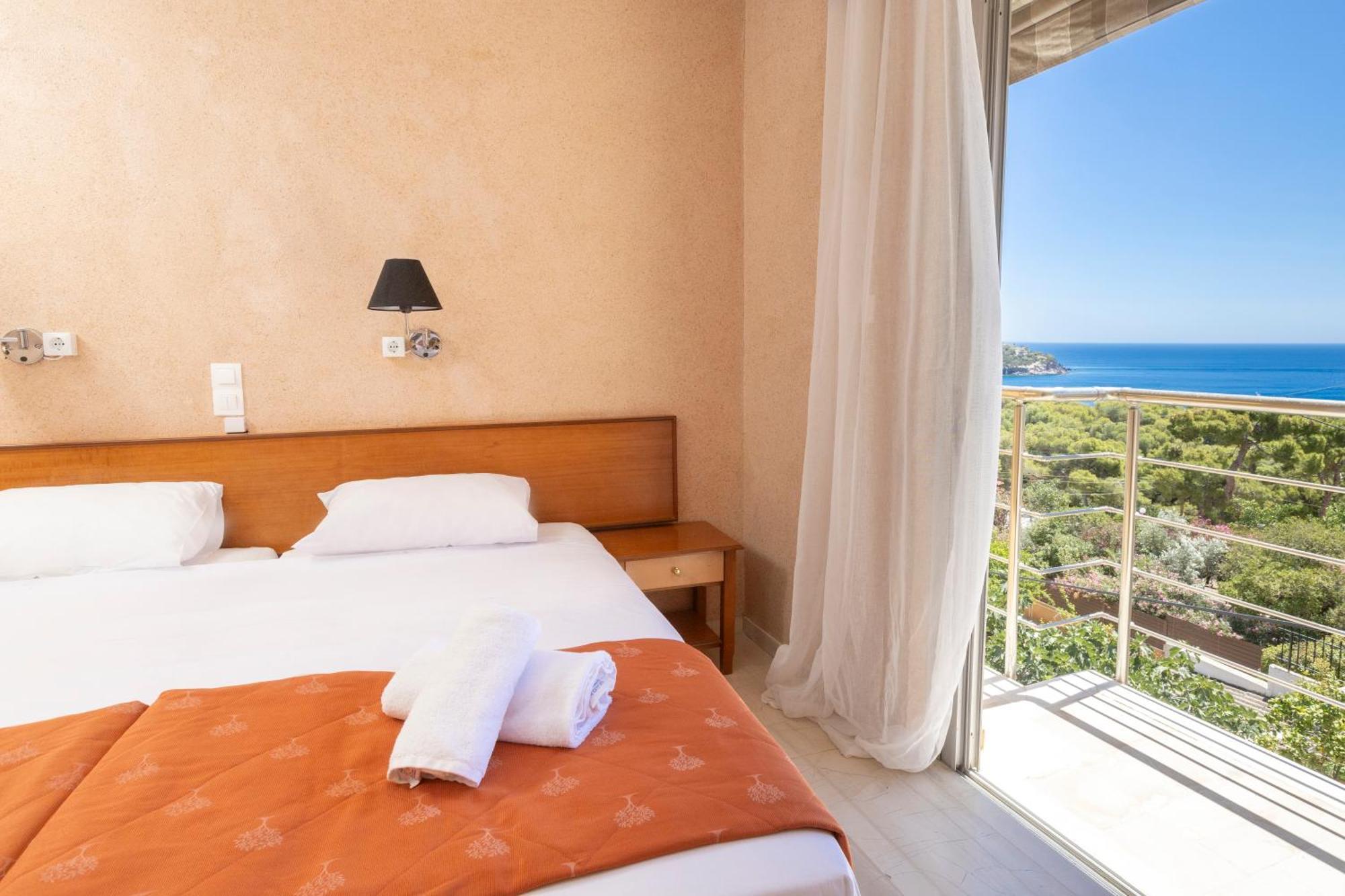 Oelia Rooms & Apartments Agia Marina  Buitenkant foto